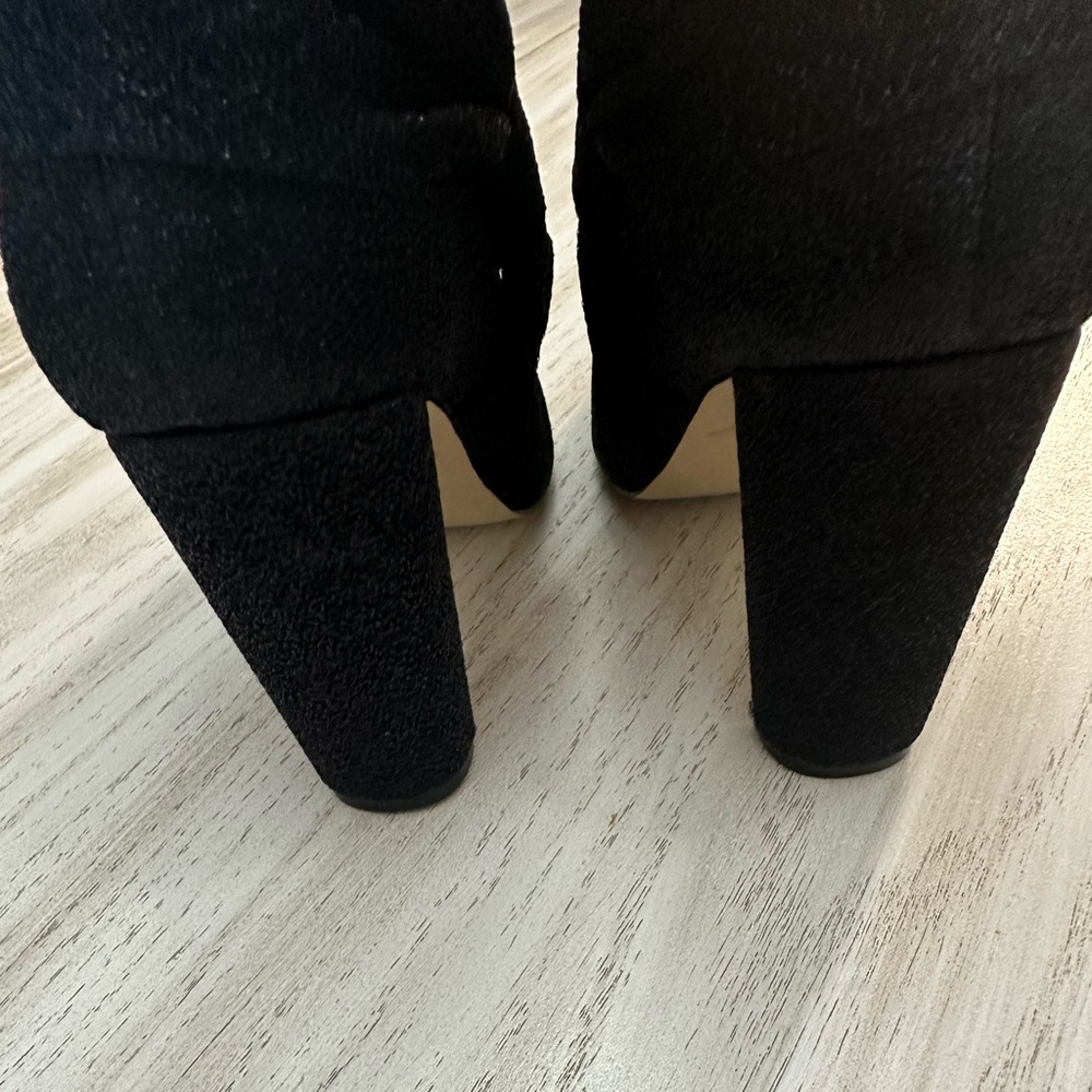 EUC Jewl Badgley Mischka Black Romance Booties - Picture 6 of 9